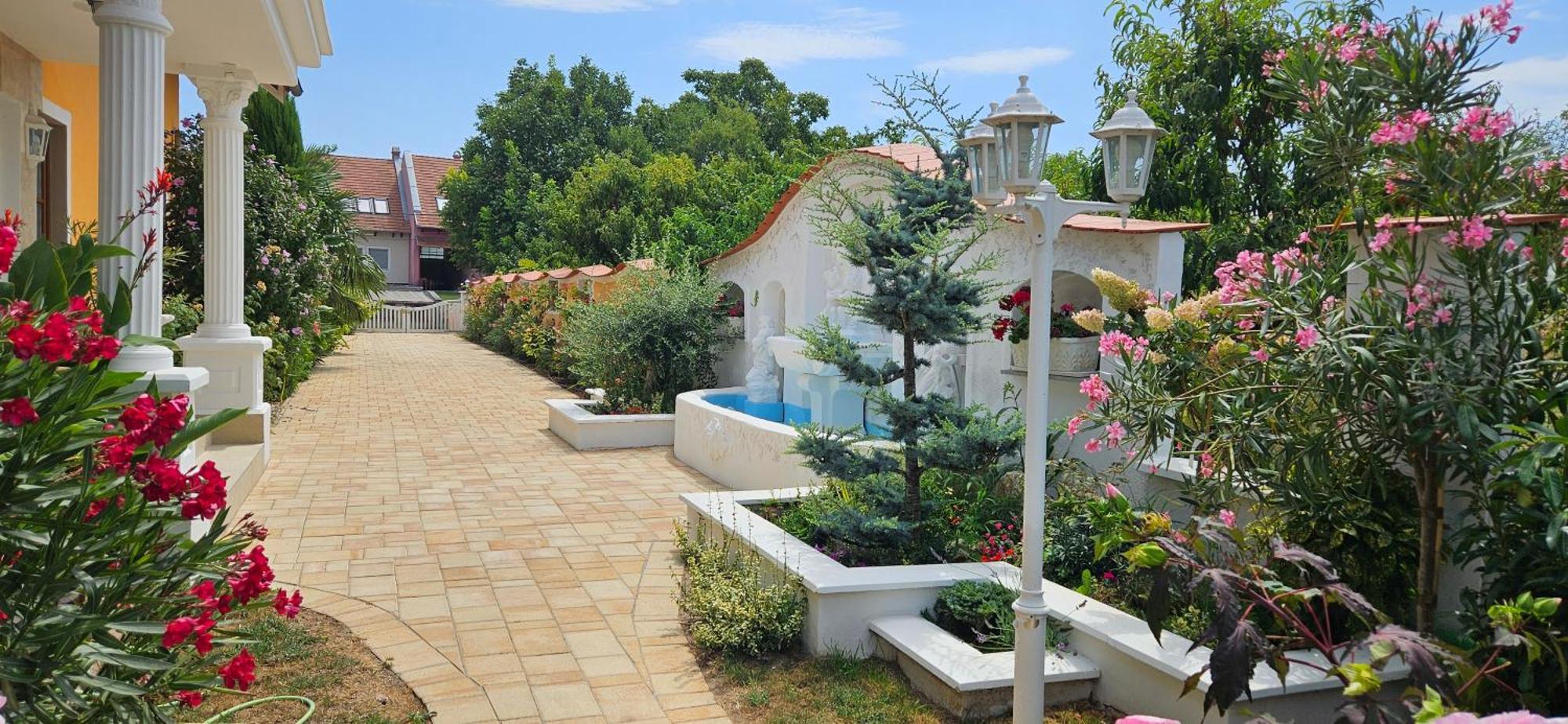Paradise-Garden-Zamárdi Eksteriør bilde